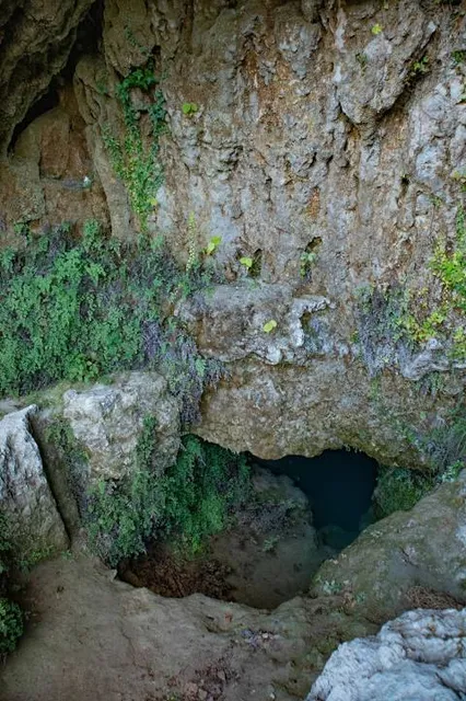 Caves of Labante