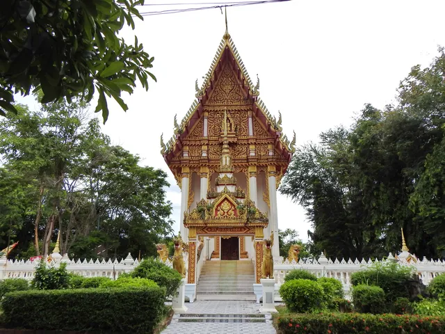 Wat Udom Mahawan (Wat Pa Luang)