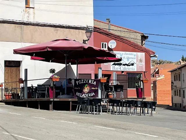 Cafetería Heladería Pizzería