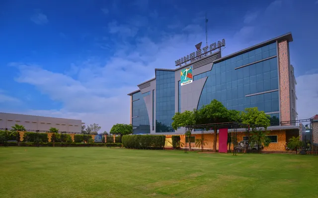 Wingston A Treehouse Hotel - Mathura