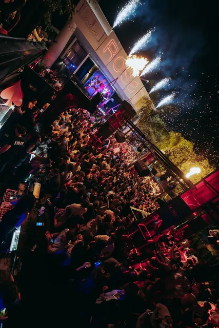 ROSSO by Antique Theatro