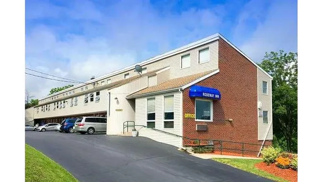 Rodeway Inn State College - near University