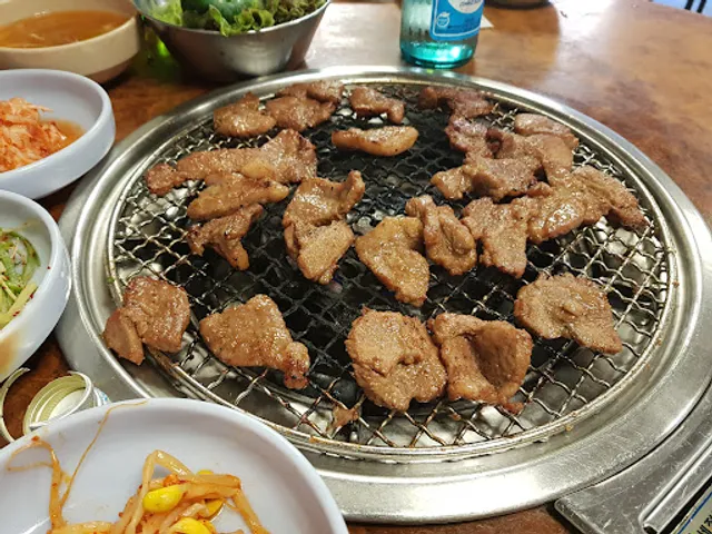 Pungnyeon Seoseo Galbi