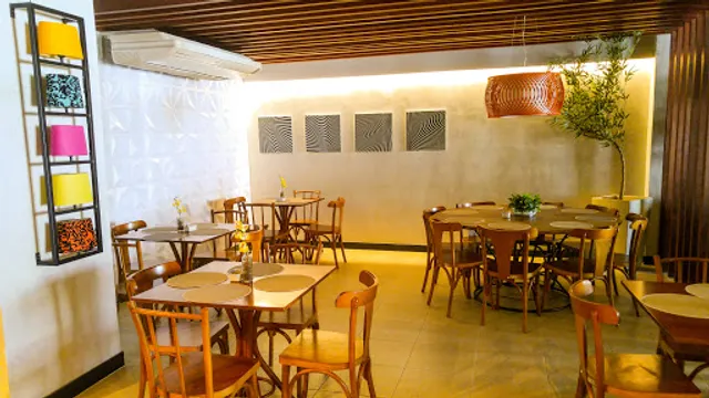 Central Gourmet Restaurant