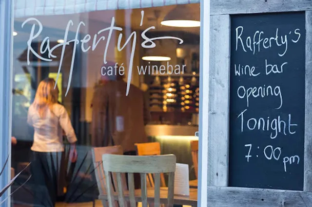 Rafferty's Cafe & Winebars