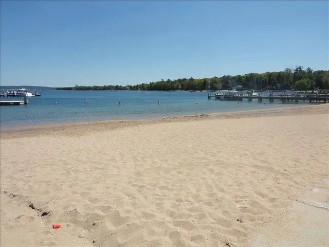 Zorn Park Beach