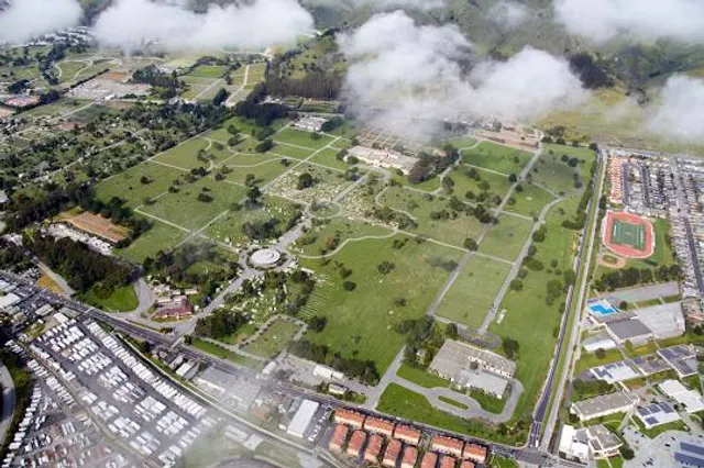 Holy Cross Catholic Cemetery