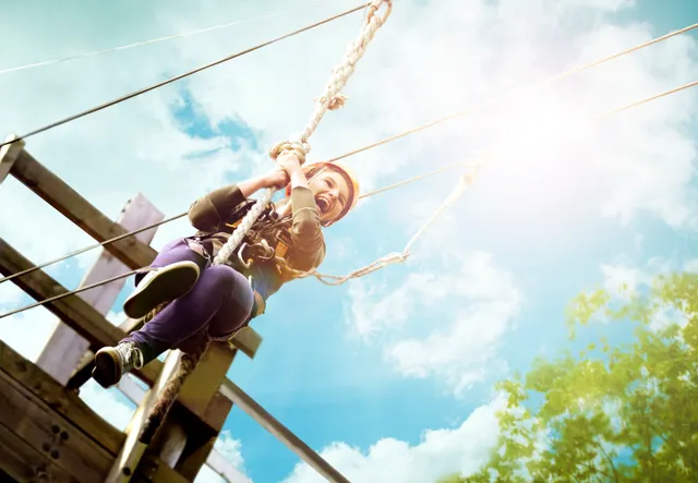 空中アスレチック「スカイジャングル」