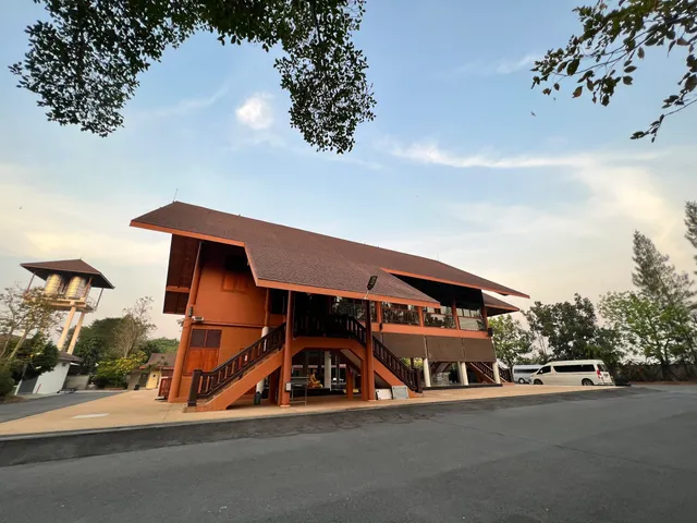 Wat Pa Pichai Wattana Mongkol