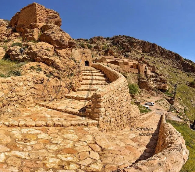 Mor Augin Manastırı