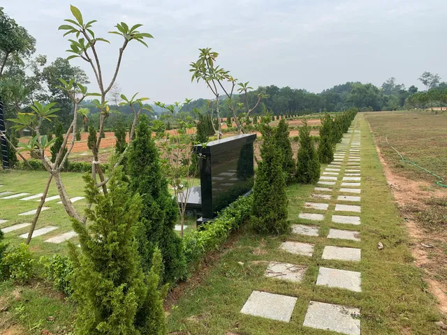 Công Viên Tưởng niệm Thiên Đức