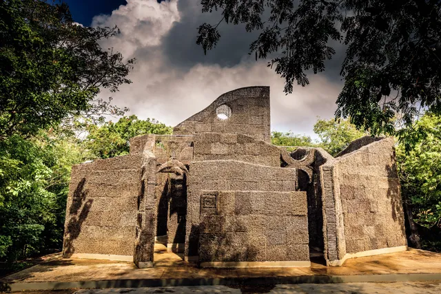 Cathedral Labyrinth Of Thorns