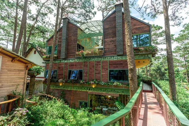 Rosie Garden Măng Đen