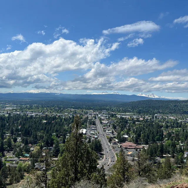 Pilot Butte State Scenic Viewpoint