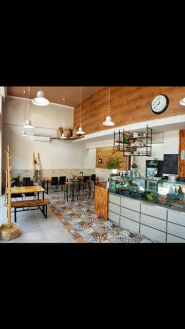 Λαός & Κολωνάκι