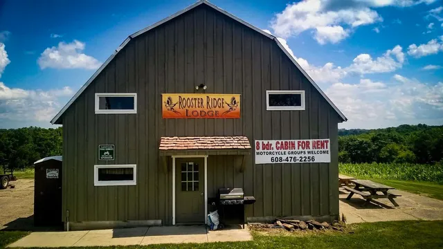 Rooster Ridge Lodge Cabin