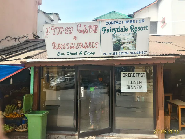 Tipsy Cafe & Restaurant