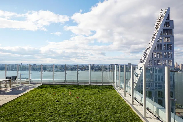 Helena 57 West Apartments