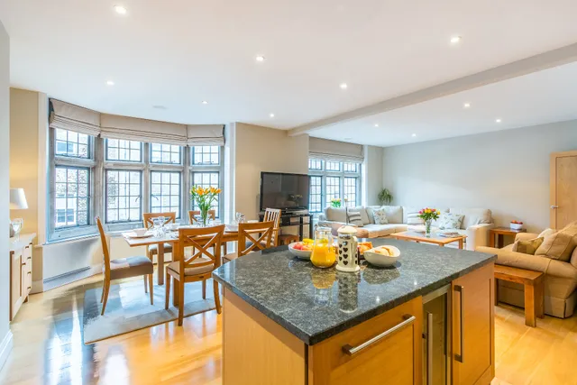 Stunning Eton Serviced Apartments