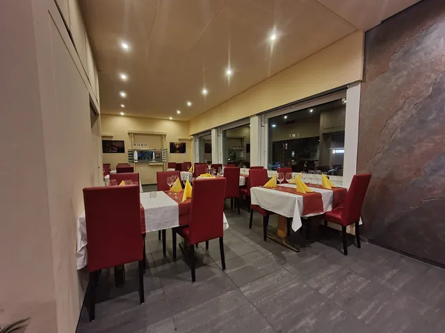 Fallender Brunnenhof