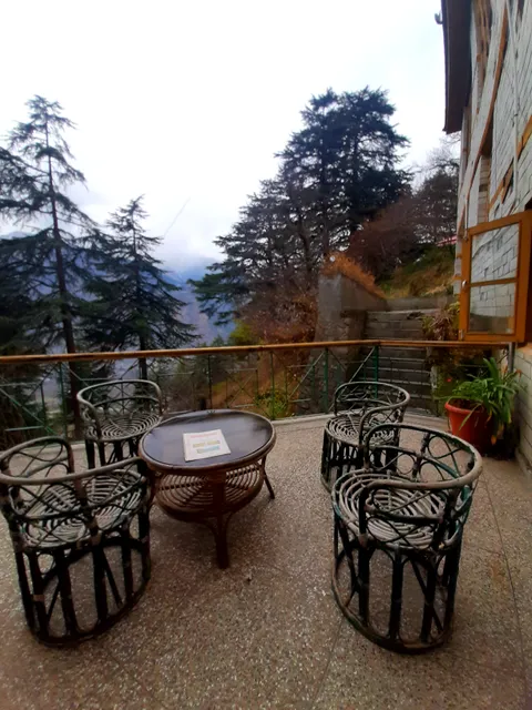 Rollick Restaurant and German Bakery