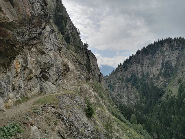 Massaschlucht / Massaweg