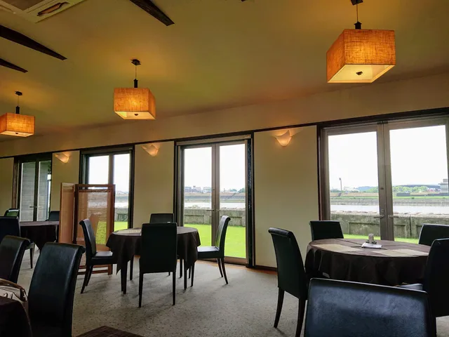 ル・シノワ かわで