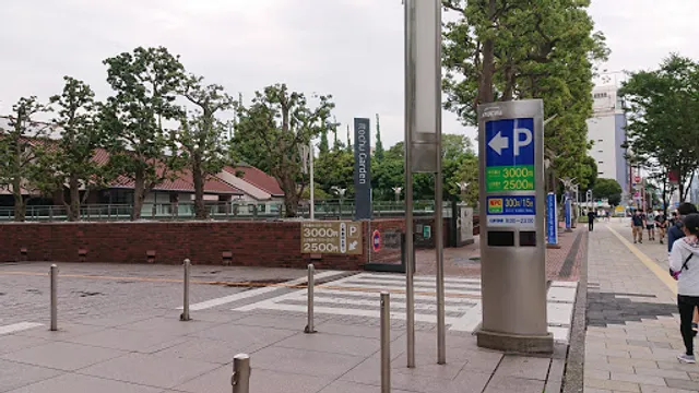 Itochu Garden Parking Lot