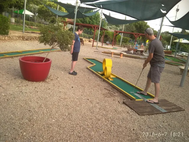 מיני גולף פרוד