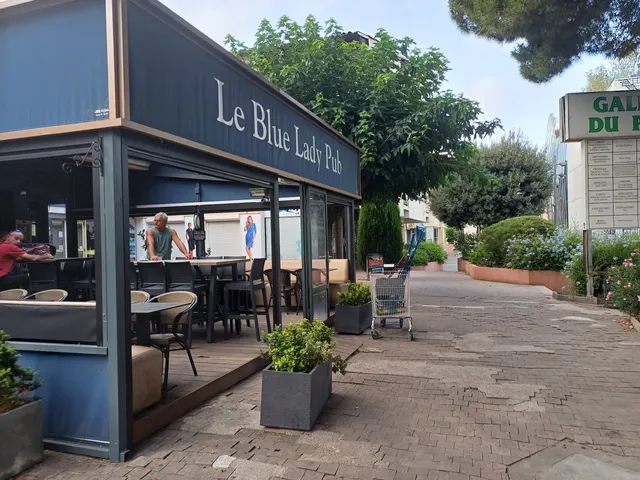 Bar Blue Lady Pub
