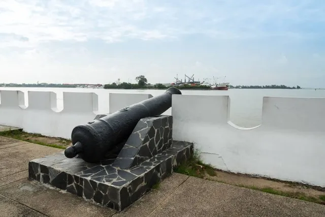 Krom Luang Chumphon Monument