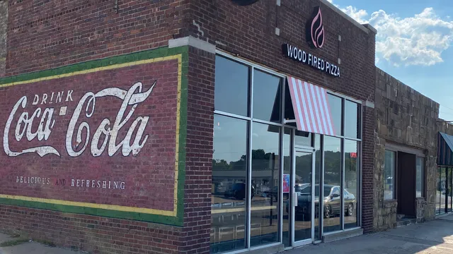 Mama Tig's Wood Fired Pizza