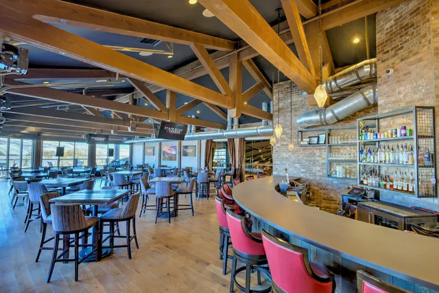 State Road Tavern: Bar and Restaurant