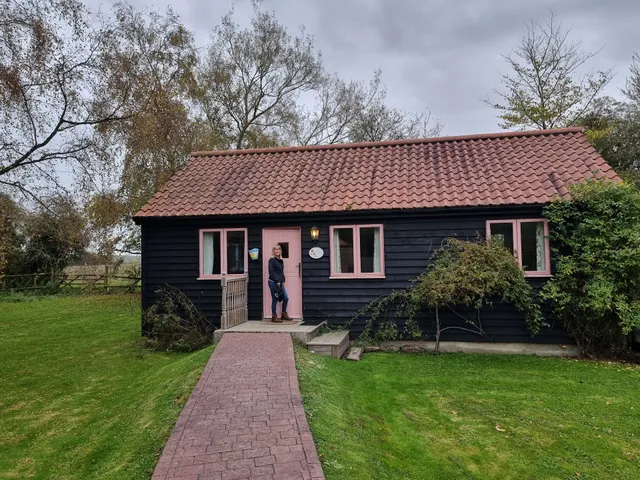 Barn Owl Glade Cottages and Glamping
