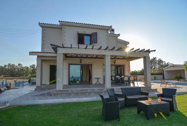 Kallinousa Beach Villa