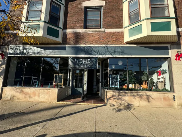 Home for the Holidays {A Pop-Up Boutique}