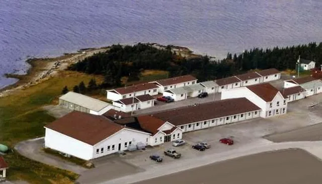 Plum Point Motel & Restaurant