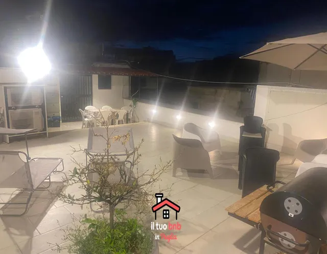 Casa Bianca bnb,Big Terrace,10 min Airport Beaches