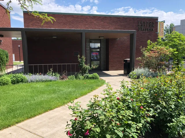 Larson Gallery