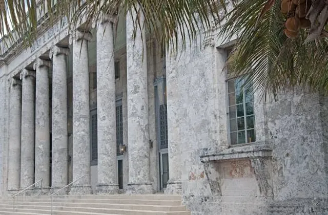 Sidney & Berne Davis Art Center