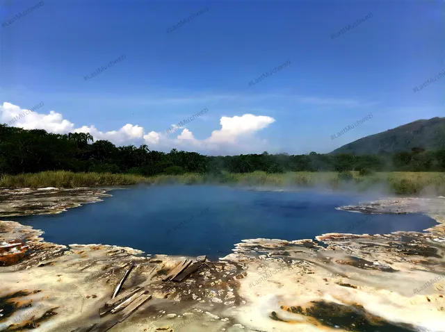 Sempaya Female hot springs