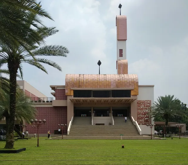 Masjid Raya Bani Umar