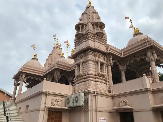 Swaminarayan Temple, Ved road