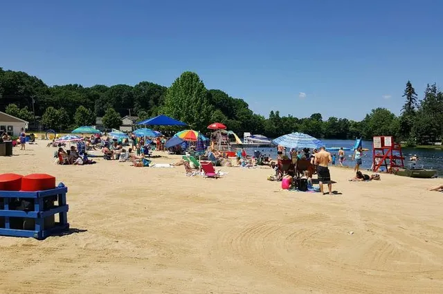 Horseshoe Lake Beach