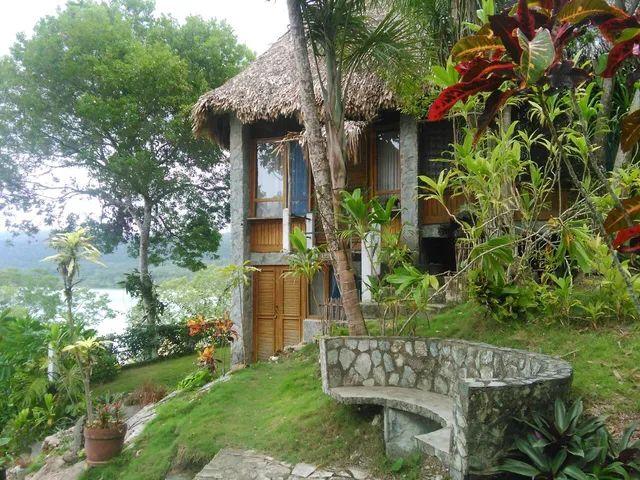 La Mansión del Pájaro Serpiente