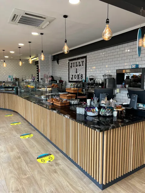 Jilly & Joe's Restaurant & Courtyard