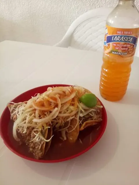 Tortas y tacos ahogados "Las Morelianas"