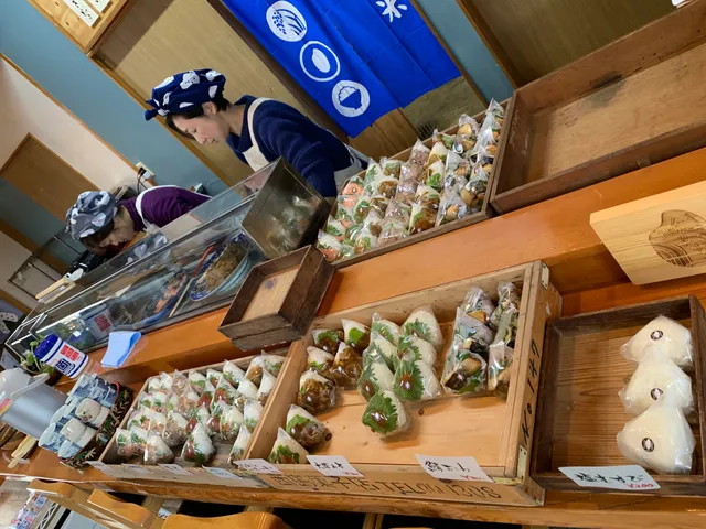 お米農家のおにぎり屋【らいすぼうる】