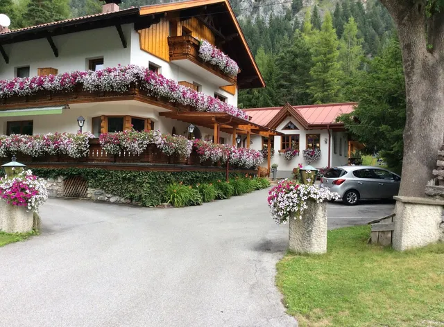 Gästehaus Almrausch