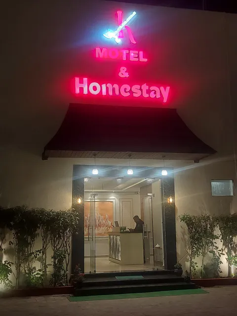 Kanha Motel & Homestay